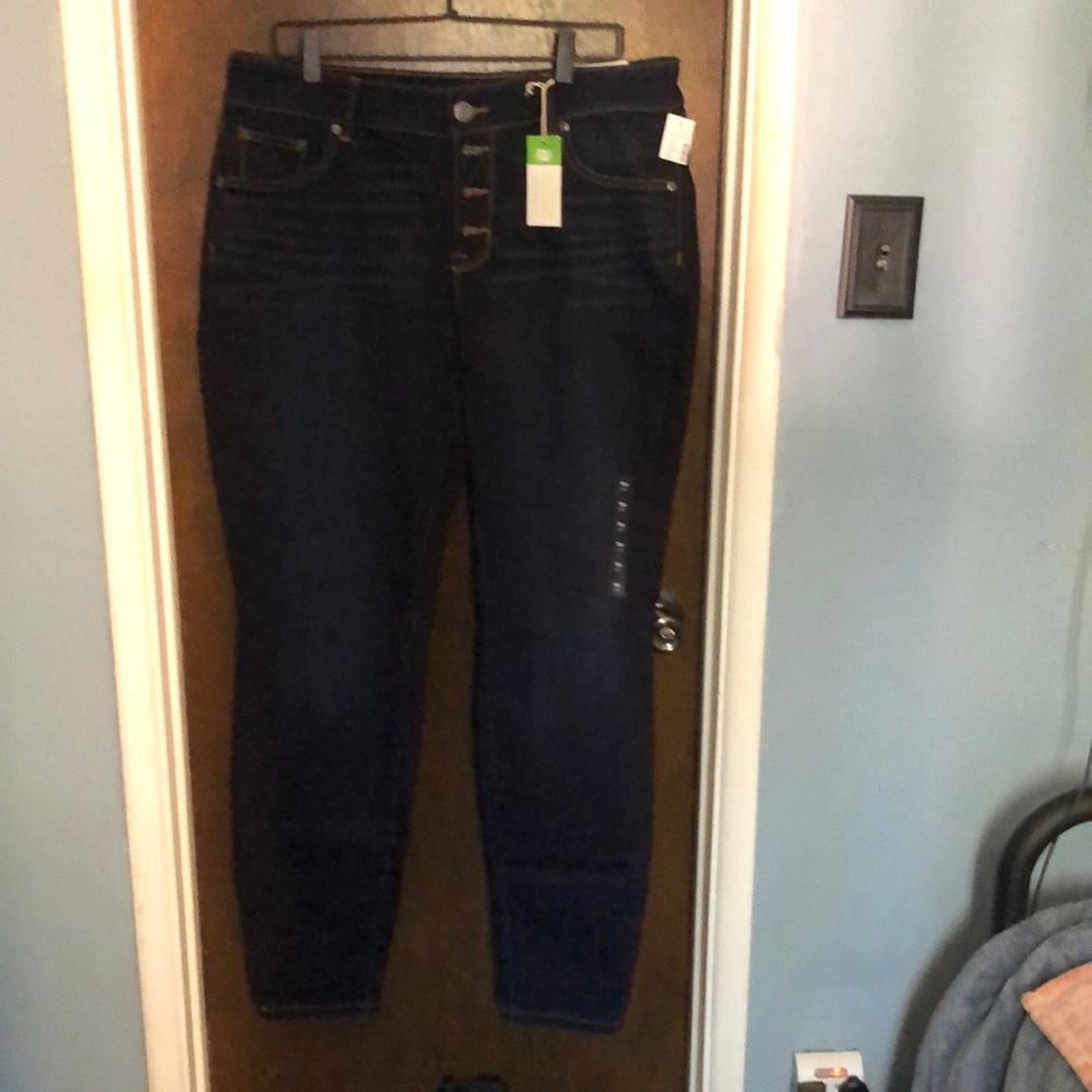 BNWT Maurice’s jeans. Size 16W LONG.